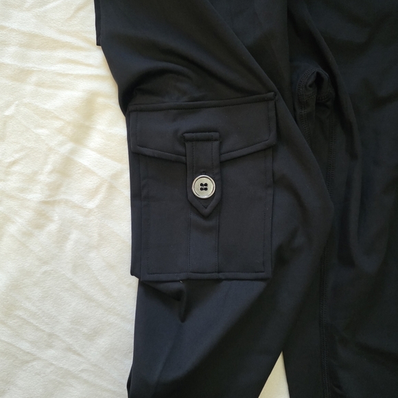 Yeoreo Hedda CoreFlex Cargo Leggings - Picture 7 of 9